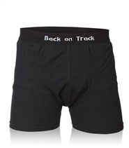 Boxer Back on Track fr�n Back on Track. Boxer kalsongerna fr�n Back on Track erbjuder en lindring av ljumskproblem, ytlig h�ftsm�rta och om kyla ger besv�r fr�n bl�sa eller prostata.