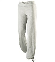 Flow Loose Pants fr�n R�hnisch Sportswear. En tunn mysbyxa med dragsko och r�a kanter i midjan och vid byxslut.