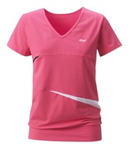 Kajsa Tee fr�n R�hnisch Sportswear. V-ringad tee i lite l�sare modell.