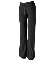 Plow pants från Casall. Snygga och smickrande byxor som passar perfekt för ett aktivt liv.