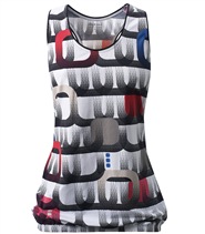 Kajsa Print Loose Racerback fr�n R�hnisch Sportswear. Helm�nstrat tr�ningslinne med racerback-rygg (brottarrygg). Modellen har en l�s passform med ett res�r som sitter nedanf�r h�ften.