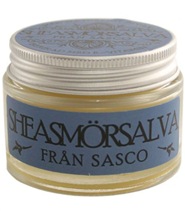 Sheasm�rsalva fr�n Sasco. Sheasalvan �r den perfekta allroundsalvan eftersom den �r vattenavvisande, skyddar huden mot kyla, sol, vind och vatten.