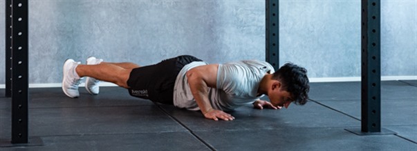 Armhvningar (push-ups)