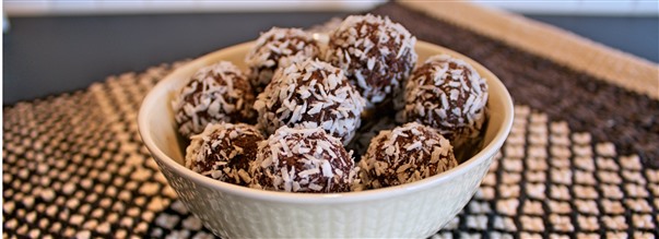 Nyttiga chokladbollar med banan