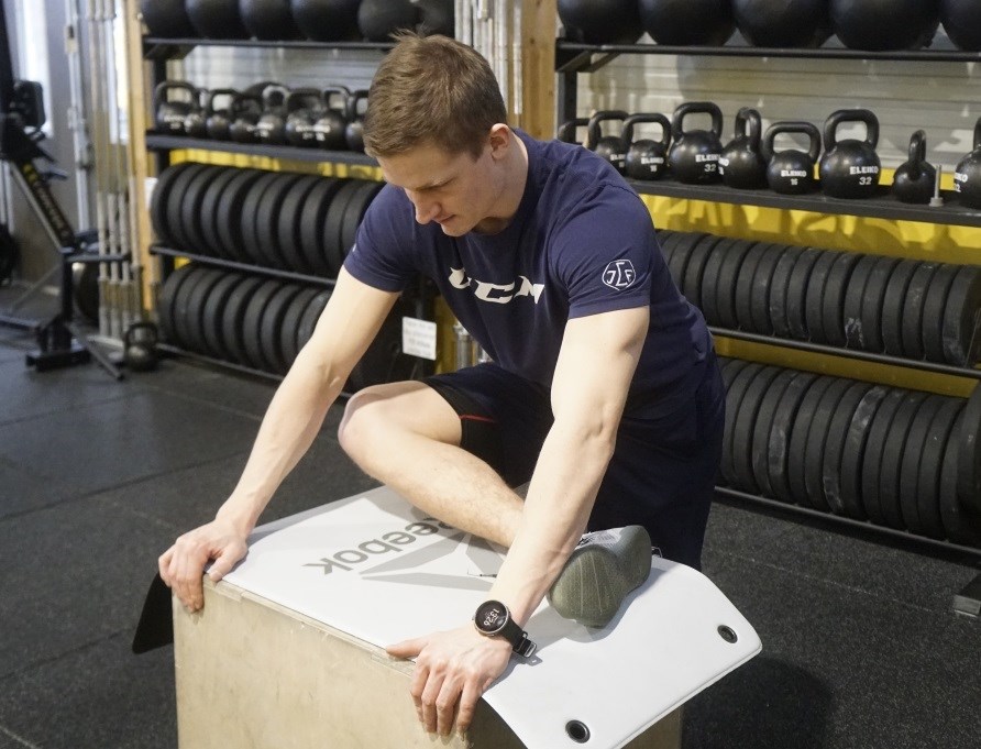 Leksands IF hockey stretchar gluteus för ökad rörlighet. Leksands IF hockey stretchar gluteus för ökad rörlighet.