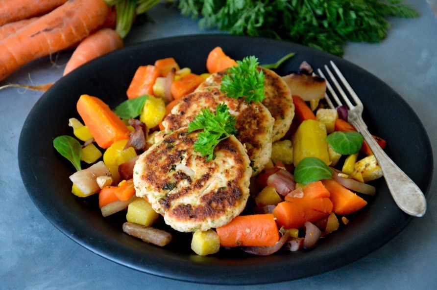 Kycklingbiffar med grnsaker och rotfrukter