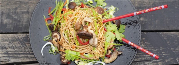 Nudelsallad med asiatiska smaker