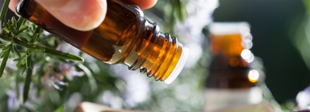 S pverkas kroppen av eterisk olja